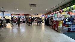Lucky Plaza (D9), Retail #561793771